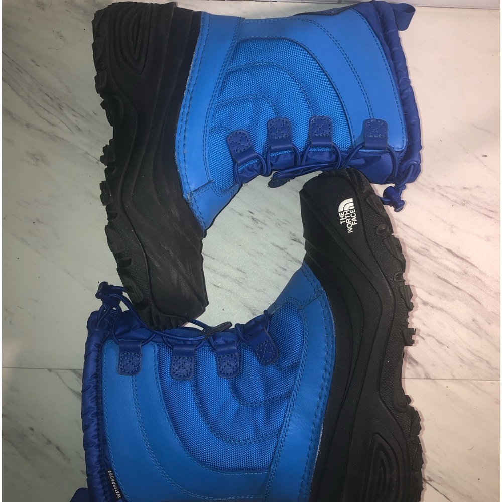 THE NORTH FACE
YOUTH ALPENGLOW IV BOOTS